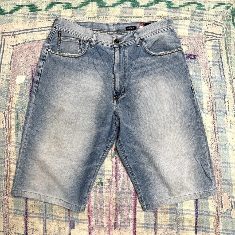 Vintage Y2K Ecko Unltd Light Wash Denim Short 38 Embroidered Pocket Rhino Baggy - Picture 2 of 13